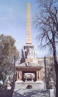 Monumento a los Héroes del Dos de Mayo, inaugurado en Madrid en 1840.